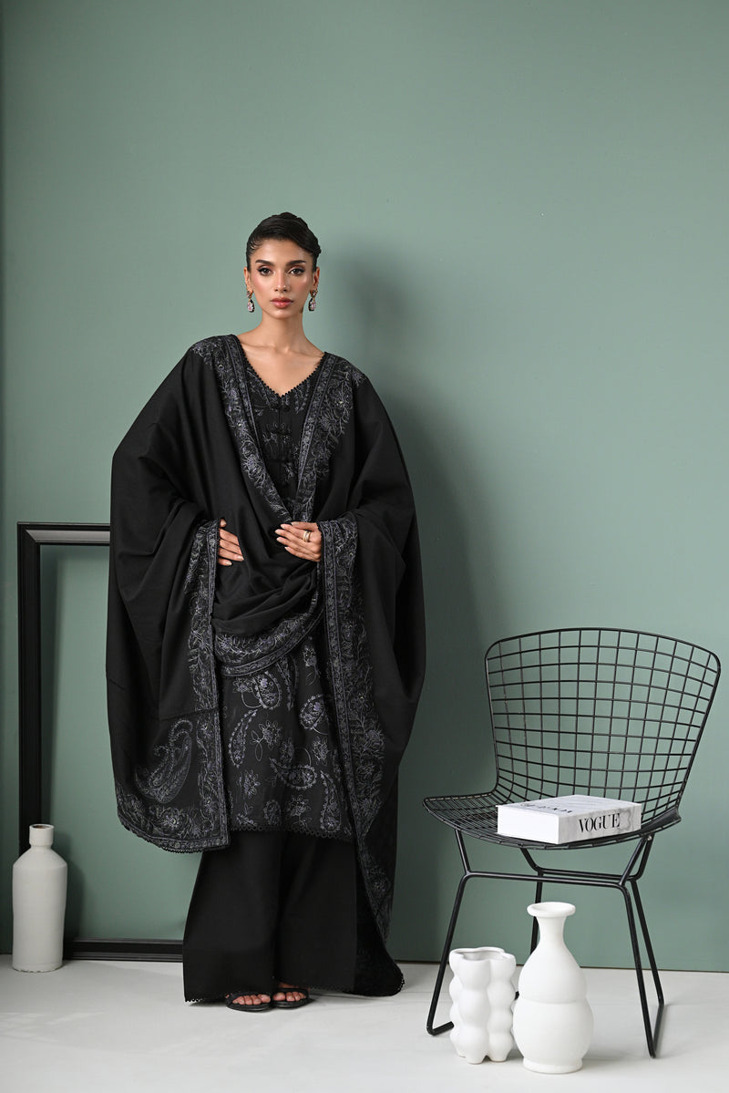 BLACK LUXURY EMBROIDERED KARANDI SET