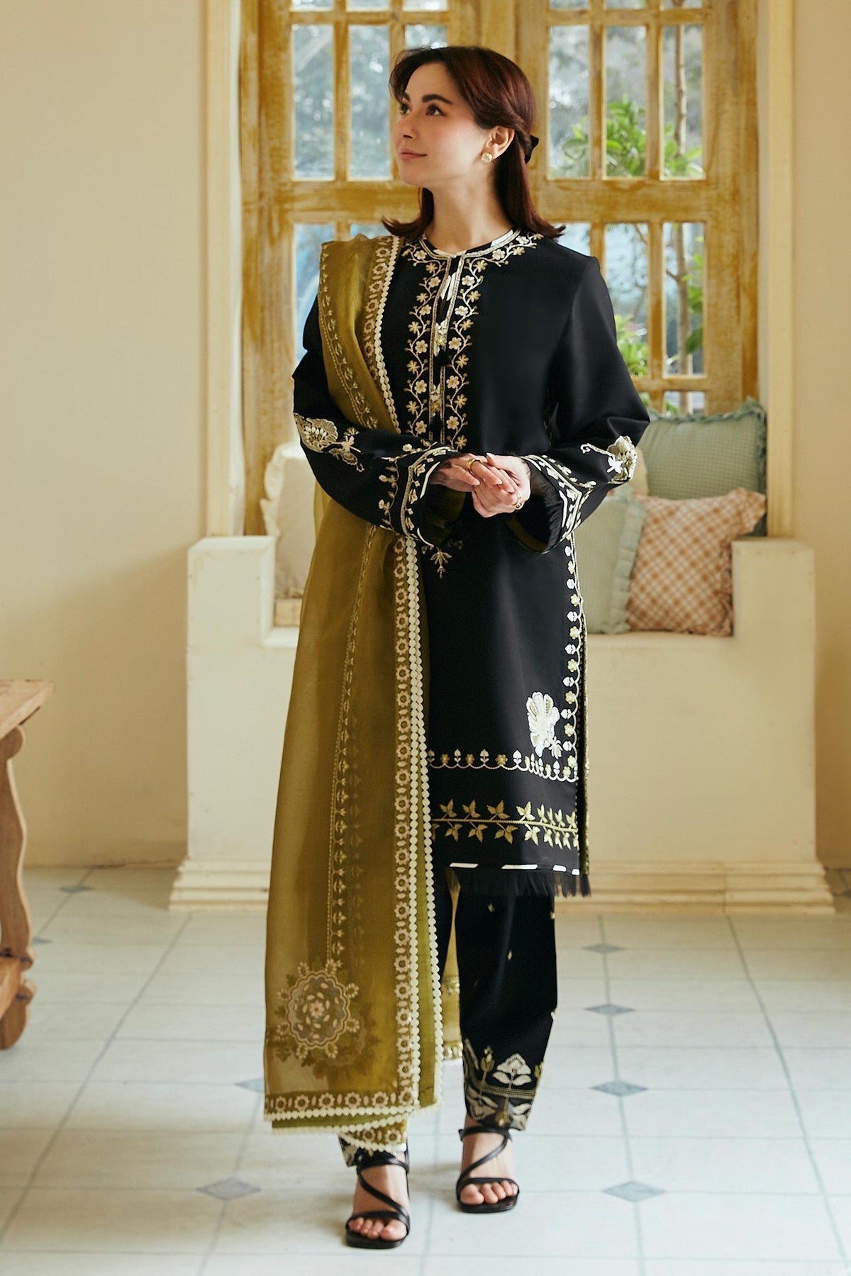 ARZOO-1B Zara Shahjahan