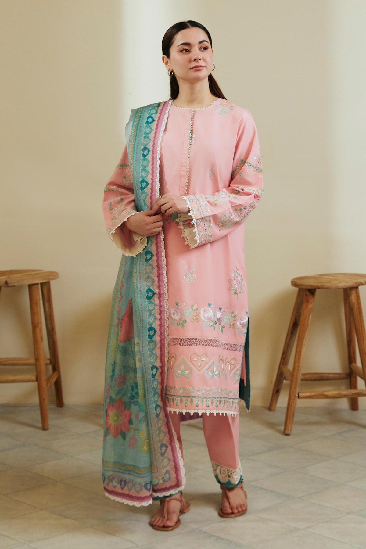 ZOYA-8A Zara Shahjahan